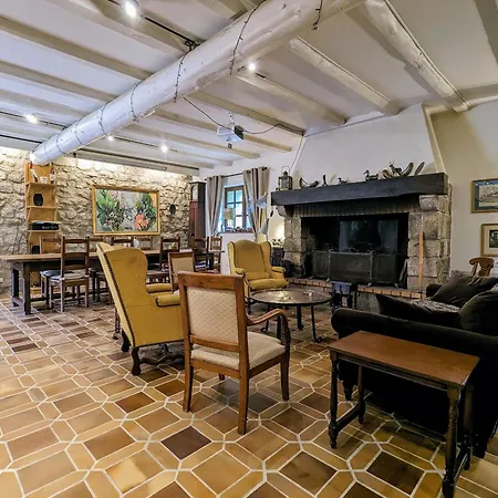 Ferme Equestre Avec Piscine, Tennis Prive Et D'hotes A - Fr-1-582-464 Bed & Breakfast