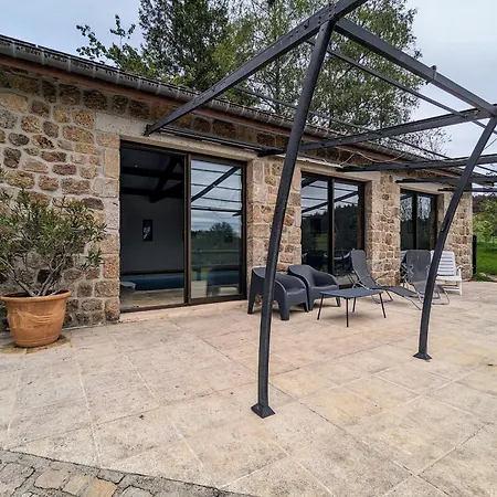 Ferme Equestre Avec Piscine, Tennis Prive Et D'hotes A - Fr-1-582-464 *
